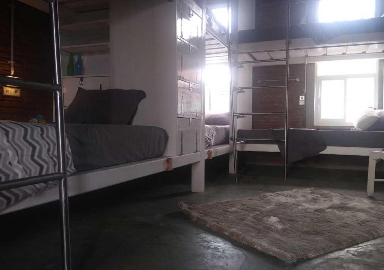 Shelter Hostel Malang Exterior foto